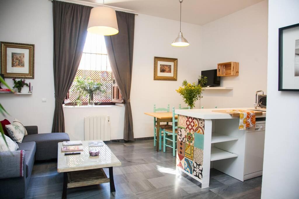 Beautiful Silent Apartment Private Parking Sevilla Dış mekan fotoğraf