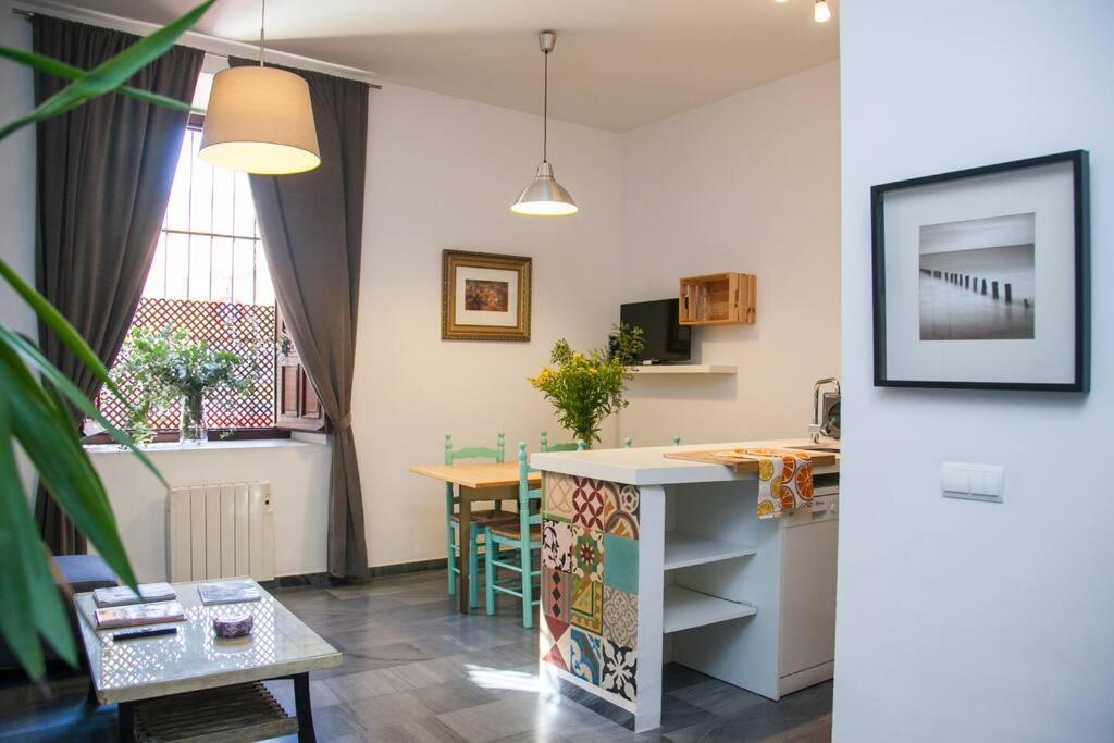 Beautiful Silent Apartment Private Parking Sevilla Dış mekan fotoğraf
